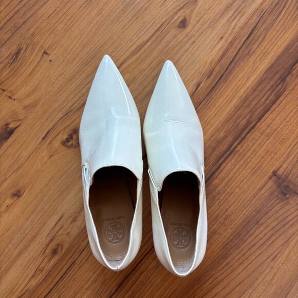 Tory Burch Vintage Leather Pointed Toe Heels - Picture 10 of 16